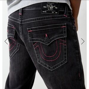 True Religion Jeans Ricky Relaxed Straight Black pink stitch pocket sz 38X33